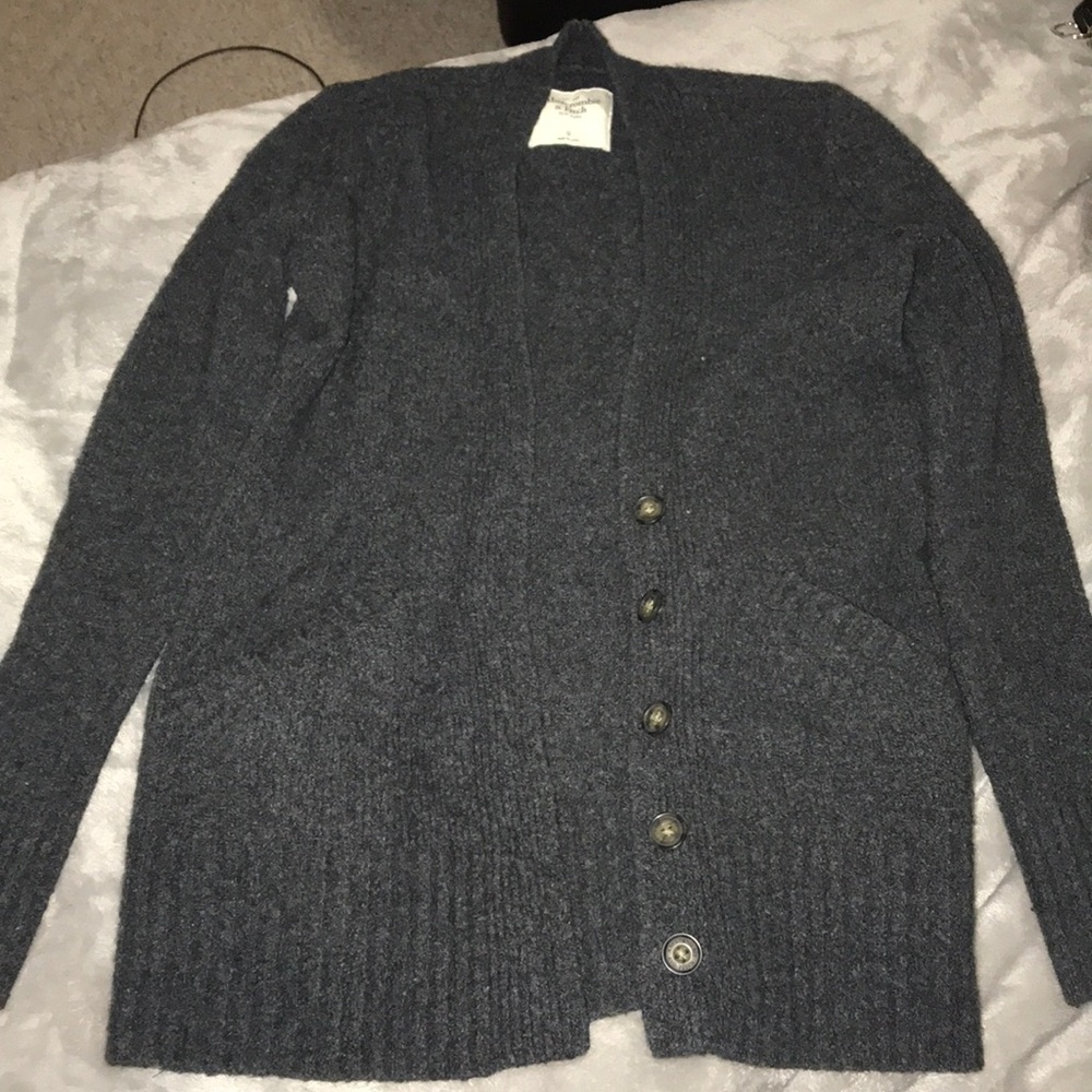 Grey cardigan